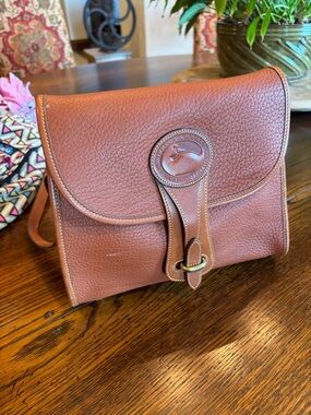 Dooney & Bourke vintage Pebbled Leather Crossbody Cognac Brown